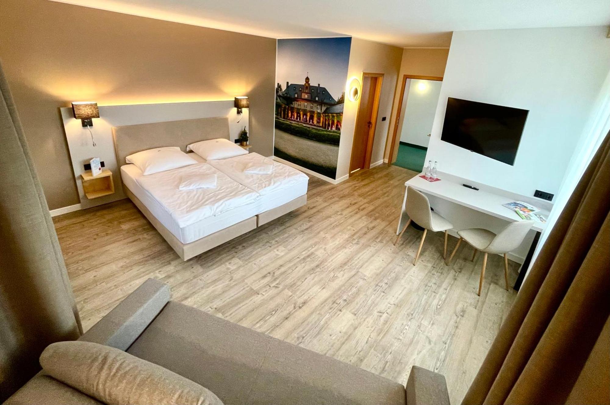 Hotel & Restaurant Bergfried Saalfeld Saale Zewnętrze zdjęcie